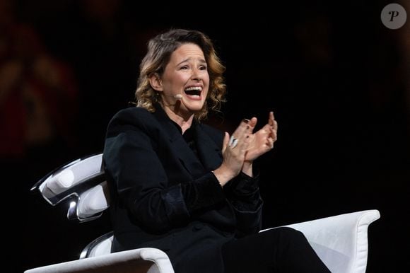 Exclusif - Elodie Poux lors de l'enregistrement de l'émission "La chanson secrète N°14", présentée par Nikos Aliagas et diffusée le 26 décembre sur TF1, à Paris le 9 décembre 2025. © Jacovides-Moreau/Bestimage