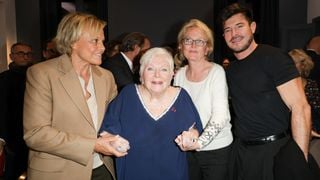 Line Renaud soutenue au sens propre et figuré par Claude Chirac et Muriel Robin