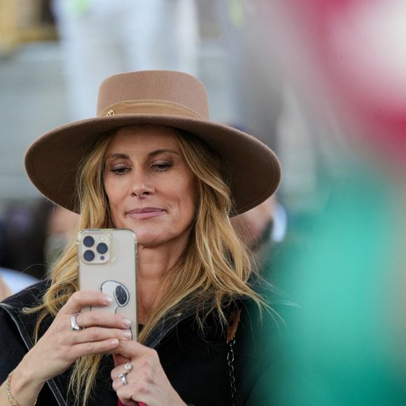 L'ancienne Miss France est le premier soutien de son époux.

Sophie Thalmann-Soumillon - 104ème édition du Qatar Prix de l’Arc de Triomphe à l'hippodrome Paris Longchamp le 5 octobre 2025. © Anne-Sophie Guebey/Bestimage