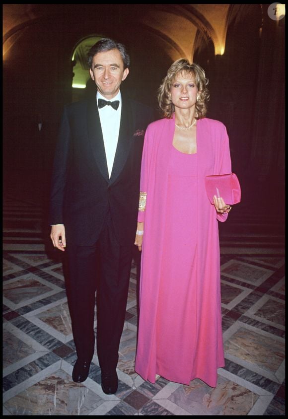 Bernard Arnault et son épouse Hélène, lors d'une soirée de la fondation Grace de Monaco, en 1991. RINDOFF-CASTEL / BESTIMAGE