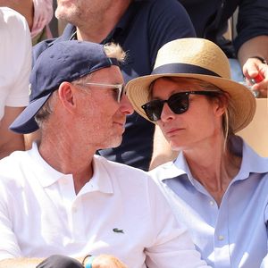 Puis, elle a lancé, avec une amie à elle, "Les Maturins", de la tapisserie et de la plumasserie.

Denis Brogniart et sa femme Hortense - Célébrités dans les tribunes des Internationaux de France de tennis de Roland Garros 2023 le 6 juin 2023. © Jacovides-Moreau/Bestimage