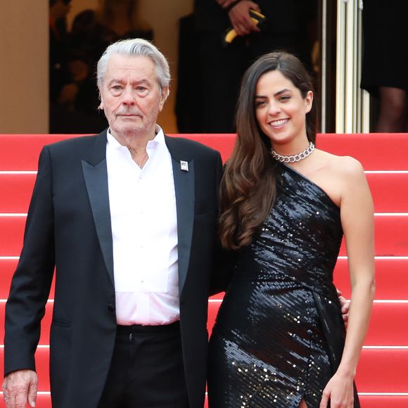 Alain Delon et sa fille Anouchka - Montée des marches du film "A Hidden Life" lors du 72ème Festival International du Film de Cannes, le 19 mai 
2019. © Denis Guignebourg/Bestimage