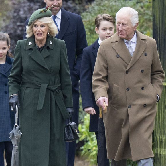 Le roi Charles III d'Angleterre et la reine consort Camilla - La famille royale britannique se rend à la messe de Noël à Sandringham le 25 décembre 2024.