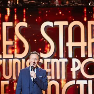 Exclusif - Stephane Bern lors de l’enregistrement de l’émission “Les stars s’unissent pour le Sidaction” au théâtre Marigny à Paris, France, le 11 mars 2025. L’émission sera diffusée en prime le 22 mars sur France 2. © Guirec-Moreau/ Bestimage