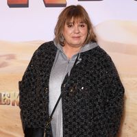 À 2H30 de Paris, Michèle Bernier possède une maison située au coeur de la nature, non loin d'une ville au passé tristement célèbre