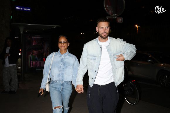 Christina Milian et Matt Pokora ont été aperçus arrivant avec style au concert de Drake à Paris, en France, le 8 septembre 2025. Christina portait une veste en jean courte avec un jean déchiré et des baskets blanches, tandis que Matt complétait sa tenue avec une veste en jean claire par-dessus un t-shirt blanc, associée à un pantalon noir et des baskets assorties. Photo : Aissaoui Nacer/Splash News/ABACAPRESS.COM