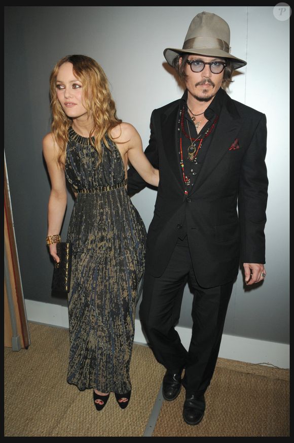 Vanessa Paradis et Johnny Depp lors de la soirée Chanel au VIP Room durant le Festival de Cannes en 2010.
Crédit : BORDE-MOREAU / BESTIMAGE