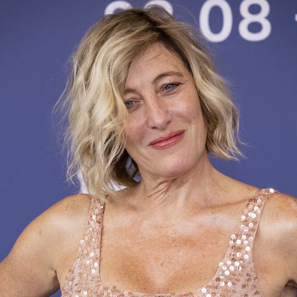 Valeria Bruni-Tedeschi à la première du film "L'attachement" lors du 81ème festival international du film de Venise, la Mostra le 3 septembre 2024.

Photo : SGP / Bestimage