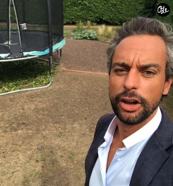 Il débute cette nouvelle aventure télévisuelle aux côtés de plusieurs visages de l’émission.

Etienne Claude, agent immobilier de "Recherche appartement ou maison" sur M6.