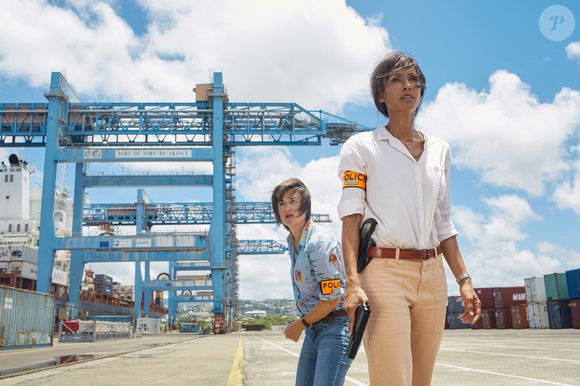 "Tropiques criminels" continuent de rencontrer un franc succès sur France 2

Exclusif - Sonia Rolland et Béatrice de la Boulaye sur le tournage de la saison 2 de la série "Tropiques criminels" en Martinique, qui sera diffusée à partir du 19 février 2021 sur France 2. Juillet 2020
© Sylvie Castioni / Bestimage