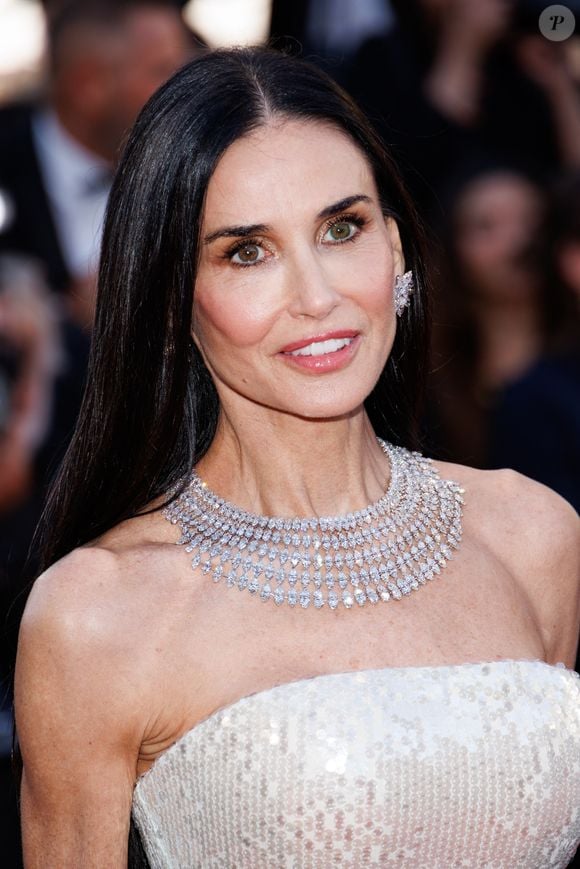Demi Moore - Montée des marches du film " La vénus électrique " pour la cérémonie d'ouverture du 79ème Festival International du Film de Cannes, le 12 mai 2026. © Jacovides-Moreau /Bestimage