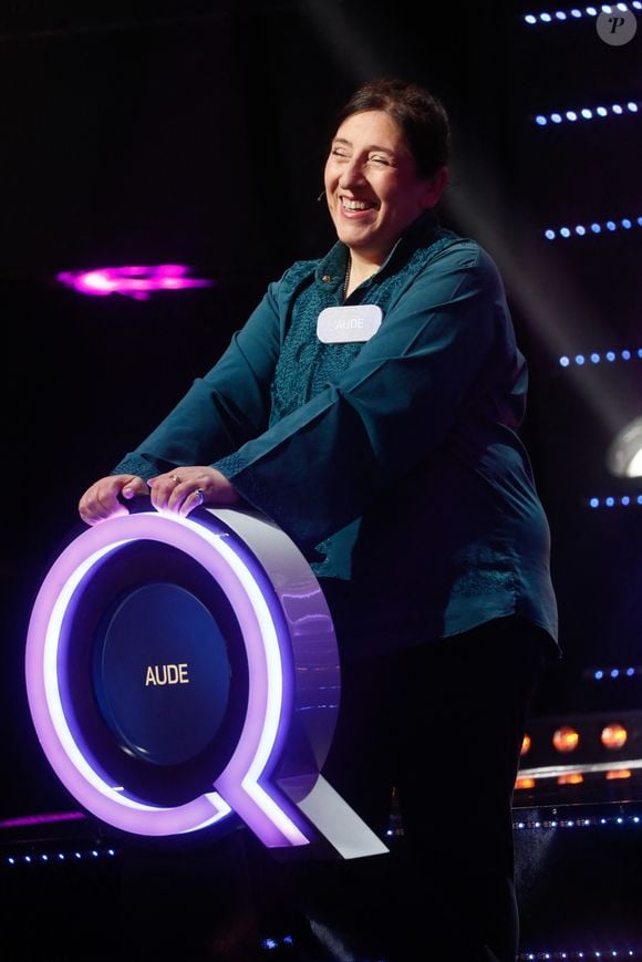 Exclusif - Aude à l'enregistrement de l'émission "Le Quiz des Champions" aux Studios 130 à Saint-Denis, le 5 juin 2024.

Photo : Christophe Clovis / Bestimage