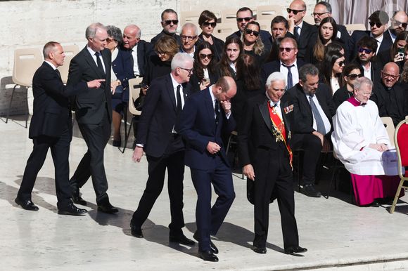 Le prince William d'Angleterre, prince de Galles, assiste aux funérailles du pape François le 26 avril 2025 au Vatican. Alors que Rome fait ses adieux au pape François, des dirigeants du monde entier, des membres de la famille royale, des membres du clergé et des milliers de fidèles se sont réunis au Vatican pour un adieu solennel et historique. Le pape François est décédé le lundi 21 avril à l'âge de 88 ans. Photo by Marco Iacobucci/IPA/ABACAPRESS.COM