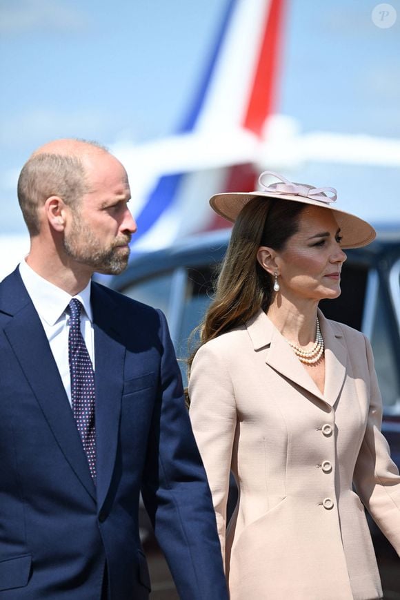 Kate avait notamment indiqué ne pas avoir retrouvé sa vie d'avant malgré la rémission quand le prince William a été très touché par la disparition tragique de Diogo Jota

Le prince William, prince de Galles, et Catherine (Kate) Middleton, princesse de Galles, accueillent le couple présidentiel français le président Emmanuel Macron et sa femme la Première Dame Brigitte Macron à l'aéroport Station RAF de Northolt, à Ruislip, Royaume Uni, le 8 juillet 2025. À l'invitation de Leurs Majestés le roi et la reined'Angleterre, le président français et Madame la Première effectueront une visite d'État au Royaume-Uni du 8 au 10 juillet 2025. © Jeanne Accorsini/Pool/Bestimage