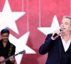 C'est grâce à la musique et à la naissance de sa fille Emelie, fruit de son union avec le mannequin suédois Ulrika, que l'interprète du titre Belle a réussi à retrouver le goût à la vie. 

Exclusif -  Garou - Jour 2 - Enregistrement de l'émission "La Fine Equipe : Le retour !" à Paris, diffusée le 14 janvier sur France 2. Le 4 novembre 2022 © Cyril Moreau-Tiziano Da Silva / Bestimage