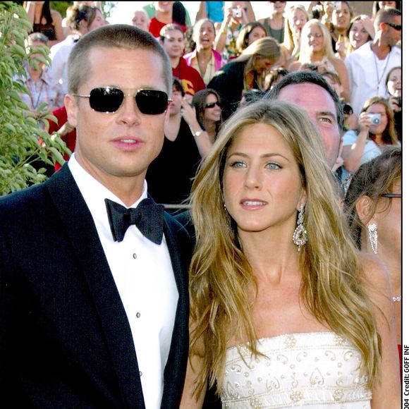 Brad Pitt et Jennifer Aniston lors de la 56e cérémonie des Emmy Awards à Los Angeles 

GOFF INF / BESTIMAGE