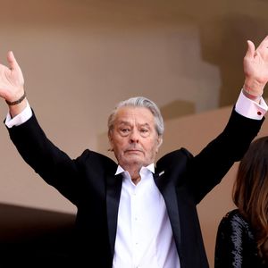 Alain Delon - Montée des marches du film "A Hidden Life" lors du 72ème Festival International du Film de Cannes. Le 19 mai 2019. © Jacovides-Moreau / Bestimage
