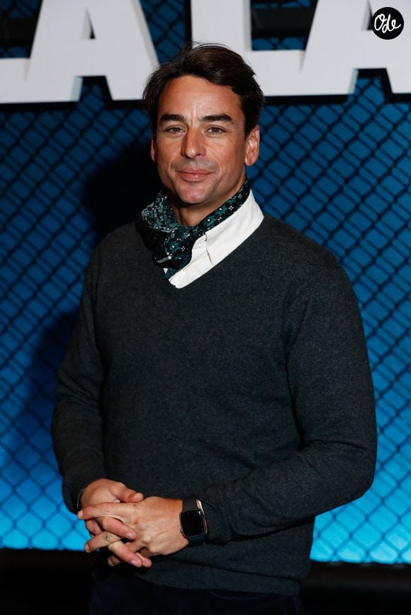 Julian Bugier n'a pas précisé de quel programme il s'agissait, mais cette immersion pourrait être liée à son magazine Question d'argent.

Julian Bugier à l'avant-première de la série "La cage" au cinéma Pathé Palace à Paris le 4 novembre 2024.

© Christophe Clovis / Bestimage