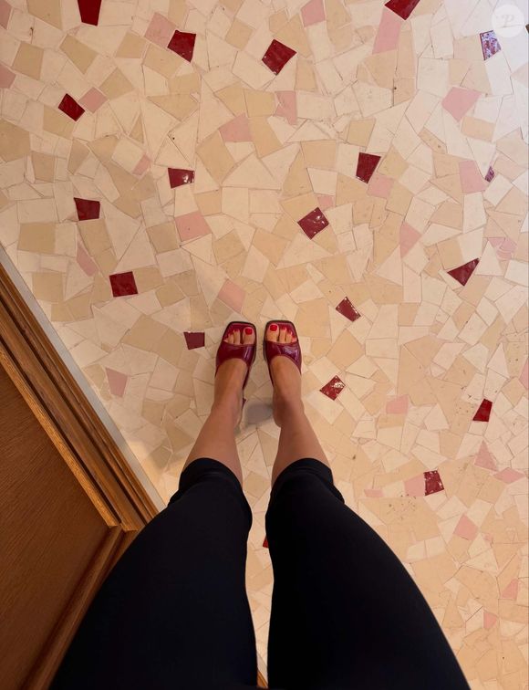 Jeanne Damas a partagé plusieurs images de son nouveau projet : le Café Rouje. Capture d'écran Instagram