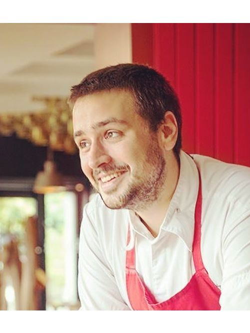 Quentin Bourdy (Top Chef) redonne vie à un tout petit village avec l'ouverture de son nouveau restaurant familial