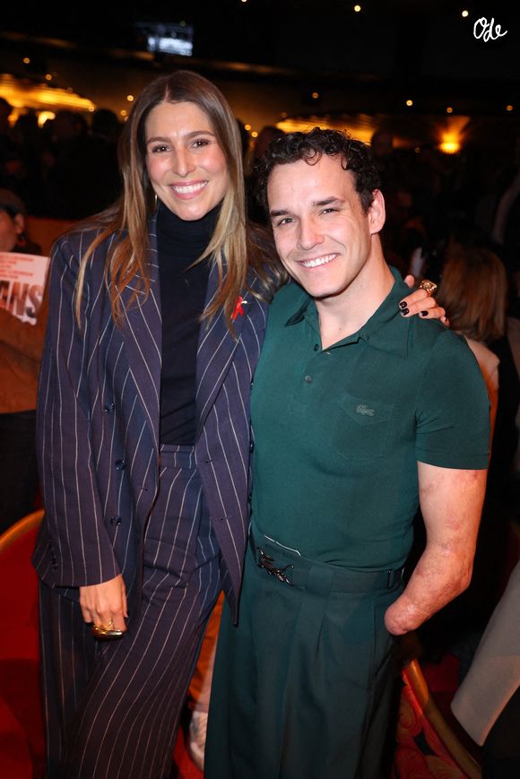 Laury Thilleman et Théo Curin assistent à la soirée de lancement de Sidaction dans le cadre de la Fashion Week de Paris, au Lido à Paris, en France, le 3 mars 2025. Photo de Jérôme Dominé/ABACAPRESS.COM