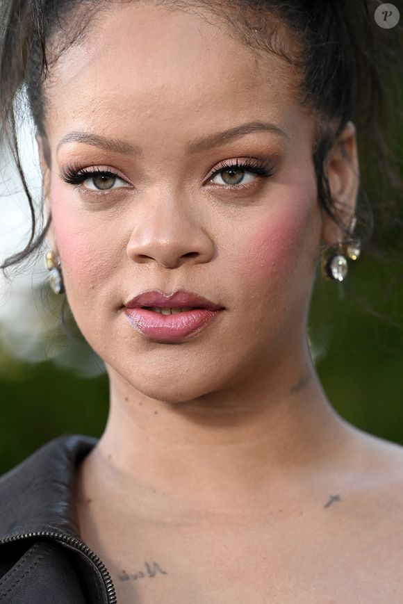 Le 13 juillet 2025, Rihanna a assisté à la première à Los Angeles du film “Les Schtroumpfs” produit par Paramount Pictures, aux studios Paramount à Los Angeles, Californie (réf. : 250713A1). GOFF INF / BESTIMAGE