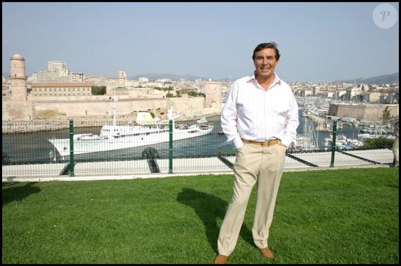 Tous deux ont grandi à Marseille où ils ont connu leurs premières aventures...

Jean-Pierre Foucault, Marseille (France), 5 septembre 2004 – sur le tournage de Vivement Dimanche spécial Marseille. Crédit : Guillaume Gaffiot/Bestimage.