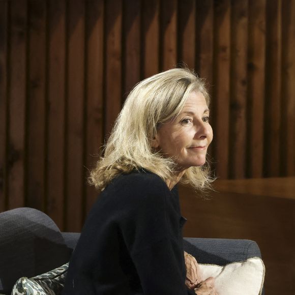 Claire Chazal, figure du paysage médiatique et connue dans la sphère culturelle, a notamment tenu à prendre la parole publiquement. 

Exclusif - Claire Chazal, sur plateau de la nouvelle émission "Animalement Vôtre" présentée par Bernard Montiel et diffusée le 7 décembre sur France 3, à Paris, France, le 7 octobre 2025. © Jack Tribeca/Bestimage