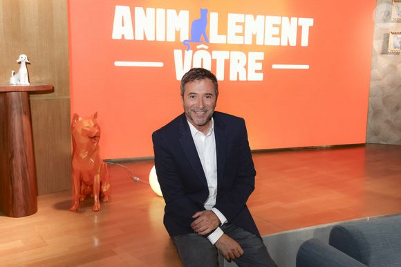 Exclusif - Bernard Montiel, lors de la présentation de l'équipe et du plateau de la nouvelle émission "Animalement Vôtre" présentée par Bernard Montiel et diffusée le dimanche 9 novembre dès 15.45 sur France 3, à Paris, France, le 13 octobre 2025. © Jack Tribeca/Bestimage