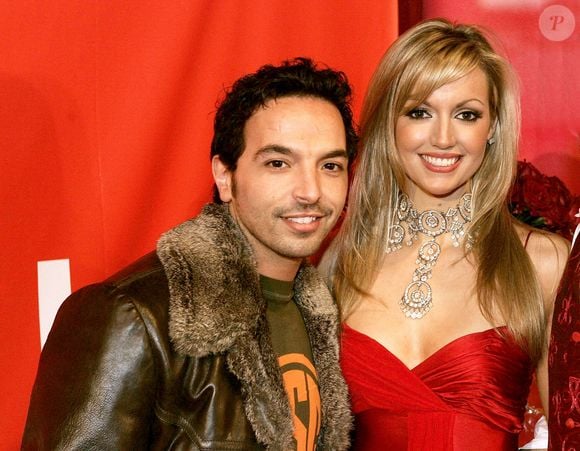 Le chorégraphe français Kamel Ouali et Miss Monde 2003 Rosanna Davison posent lors de la première du spectacle Holiday on Ice au Zénith de Paris, France, le 14 février 2006. Photo par Laurent Zabulon/ABACAPRESS.COM.