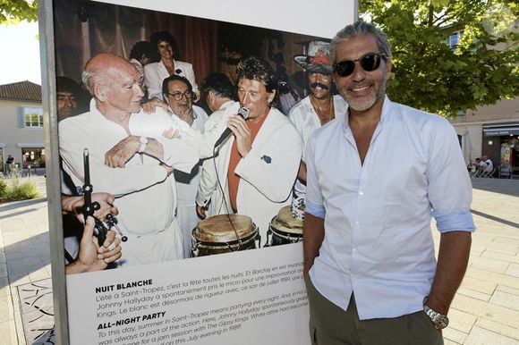 Exclusif - Ary Abittan - Personnalités à l'exposition photographique de Paris Match "Eddie Barclay — Saint-Tropez, le sens de la fête !" place Blanqui à Saint-Tropez le 11 juillet 2025.

© Sophie Louvet / Nice Matin / Bestimage