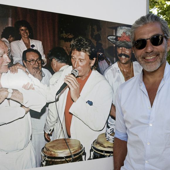 Exclusif - Ary Abittan - Personnalités à l'exposition photographique de Paris Match "Eddie Barclay — Saint-Tropez, le sens de la fête !" place Blanqui à Saint-Tropez le 11 juillet 2025.

© Sophie Louvet / Nice Matin / Bestimage