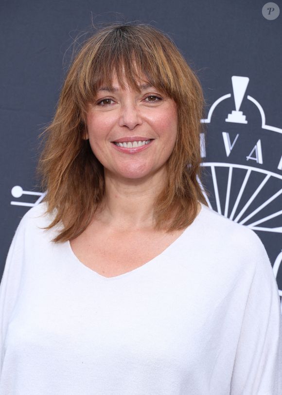 Sandrine Quetier au photocall du Festival du Cinéma Francais et de la gastronomie d'Aix-Les-Bains, France, le 7 juin 2025. © Denis Guignebourg/Bestimage