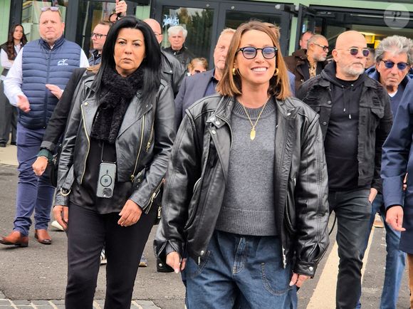 Elle a confié : "Aujourd’hui, j’ai un petit garçon qui a le même regard que lui".

Laura Smet lors de l'inauguration de l’esplanade Johnny Hallyday au pied du Zénith d'Auvergne à Cournon-d'Auvergne, près de Clermont-Ferrand, France, le 14 octobre 2025. © Eternity/Bestimage