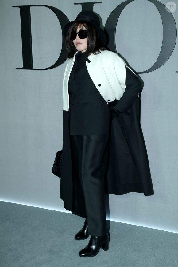 Isabelle Adjani - Célébrités au Défilé de Mode Dior, Prêt-à-porter Automne / Hiver 2025-2026 dans le cadre de la Fashion Week de Paris, France, le 04 Mars 2025. 

© Bertrand Rindoff / Bestimage