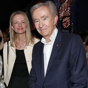 Delphine Arnault et Bernard Arnault au Front Row du défilé de mode Christian Dior Haute-Couture automne-hiver 2024/2025 lors de la Fashion Week de Paris, France, le 24 juin 2024. © Bertrand Rindoff/Bestimage