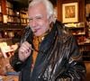 Le chef assume ce nouveau pari : « J’ai toujours pris des risques. Je ne réussis peut-être pas tout, mais j’essaie tout ».

Exclusif - Le Chef Alain Ducasse - Charlotte Casiraghi dédicace son livre "La fêlure" à la Librairie Galignani à Paris le 3 Fevrier 2026. © Bertrand Rindoff / Bestimage