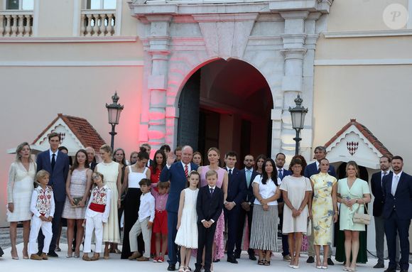Princesse Caroline de Hanovre, Stefano Ercole Carlo Casiraghi, Ben Sylvester Strautmann, Princesse Alexandra de Hanovre, Francesco Carlo Albert Casiraghi, Beatrice Borromeo, Charlotte Casiraghi, Balthazar Casiraghi-Rassam, Tatiana Santo Domingo, Maximilien Casiraghi, Prince Albert II de Monaco, la princesse Gabriella de Monaco, la princesse Charlène de Monaco, le prince Jacques de Monaco, Louis Ducruet, Marie Ducruet, la princesse Stéphanie de Monaco, Pauline Ducruet, Camille Gottlieb et Gareth Wittstock lors de la célébration des 20 ans de règne du prince Albert II de Monaco, sur la place du Palais à Monte-Carlo, Monaco, le 19 juillet 2025. Cyril Dodergny/Nice Matin/Bestimage