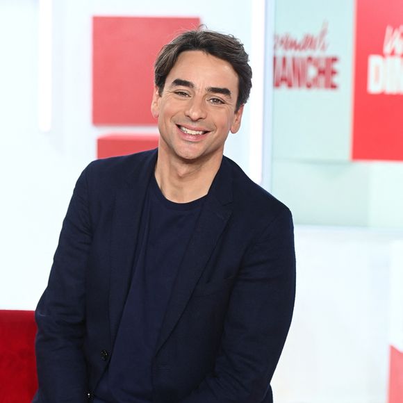 Exclusif - Julian Bugier - Enregistrement de l'émission Vivement dimanche au studio rive gauche présentée par M. Drucker avec une diffusion sur France 3 le 23 novembre. © Guillaume Gaffiot/Bestimage