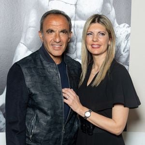 Nikos Aliagas, Tina Grigoriou participe à l'exposition 'Les Grands Ages' de Nikos Aliagas au Musée de l'Homme du Trocadéro le 07 avril 2026 à Paris, France. Photo by Nasser Berzane/ABACAPRESS.COM