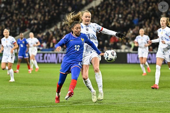 Selma Bacha et Frida Maanum - Football Feminin - La France l'emporte contre la Norvège (1-0) pour leur premier match de la phase de groupe de la Ligues de Nations 2025 à Toulouse le 21 mars 2025.
© Thierry Breton / PsnewZ / Bestimage