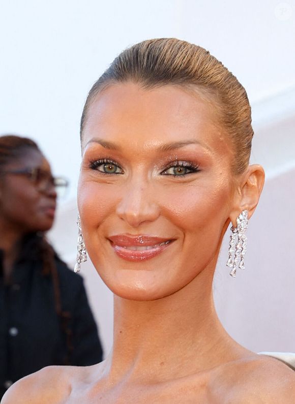 Bella Hadid - Montée des marches du film " Garance " lors du 79ème Festival International du Film de Cannes, le 17 mai 2026. © Jacovides-Moreau / Bestimage