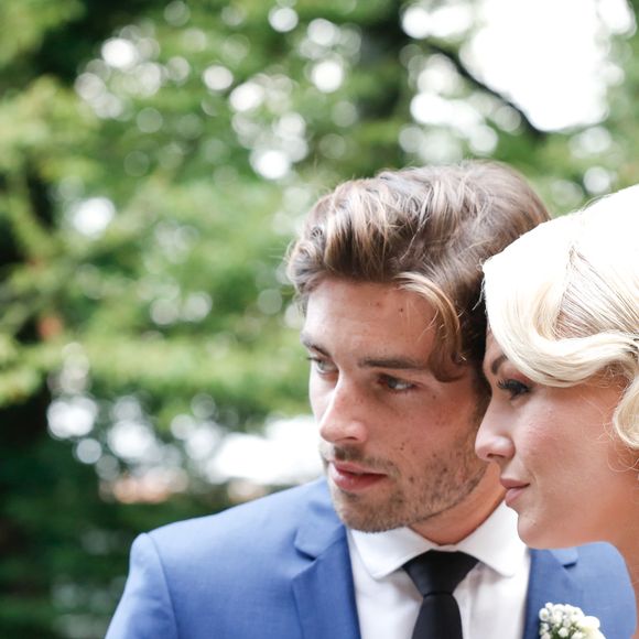 Exclusif - Katrina Patchett et Valentin D'Hoore dans les jardins du château - Mariage de Katrina Patchett et Valentin D'Hoore vendredi à 14 h à la mairie de Linselles dans les Hauts-de-France suivi d'une cérémonie civile d'échange d'anneaux, dont le maître de cérémonie était Maxime Dereymez, dans l'orangerie du château du Biez à Pecq en Belgique le 1er septembre 2017. © Philippe Doignon/Bestimage