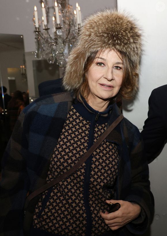Exclusif - Valérie Lemercier - Vernissage de l'exposition "Liaisons dangereuses & Métamorphoses" du créateur Elie Top à l'occasion de ses 10 ans de création chez Christie's à Paris le 27 janvier 2025. © Denis Guignebourg/BestImage