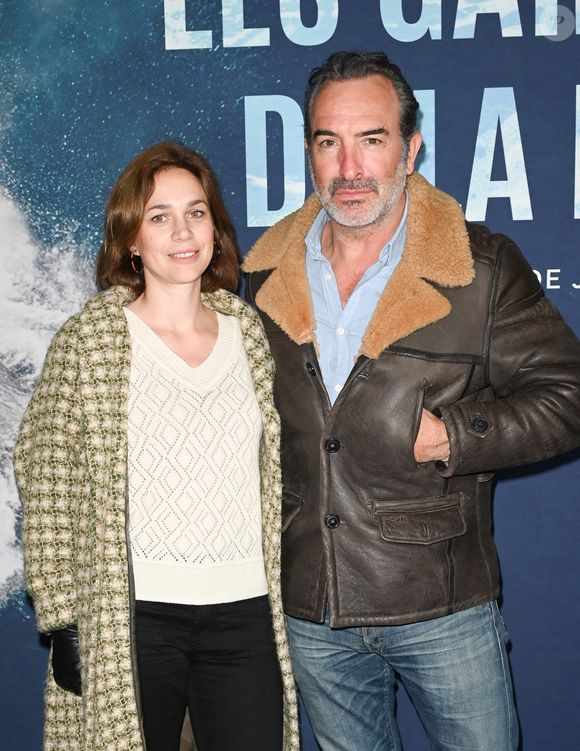 Jean Dujardin et Nathalie Péchalat à la première du film "Les gardiennes de la planète" au cinéma Pathé Wepler à Paris, France, le 12 février 2023. © Coadic Guirezc/Bestimage