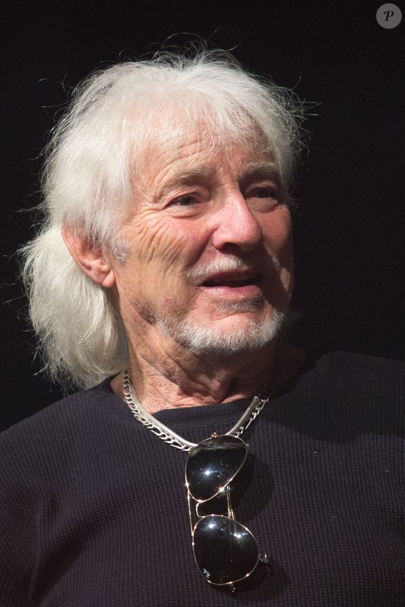 Hugues Aufray lors du concert des Coccinelles au Casino de Paris au profit de l'A.N.R, Association Neurofibromatoses et Recklinghausen a Paris, France le 04 Novembre 2018. Photo by Nasser Berzane/ABACAPRESS.COM