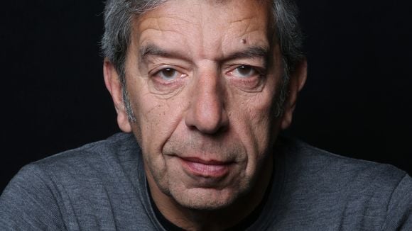 Michel Cymès raconte les dessous de sa vie très animée à l’internat de médecine, où il avait un statut particulier