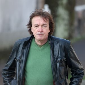 Cali - Arrivées aux obsèques de Bruno Salomone en l'église Sainte-Anne de Polangis de Joinville-le-Pont (Val-de-Marne) le 23 mars 2026. © Cyril Moreau - Dominique Jacovides / Bestimage