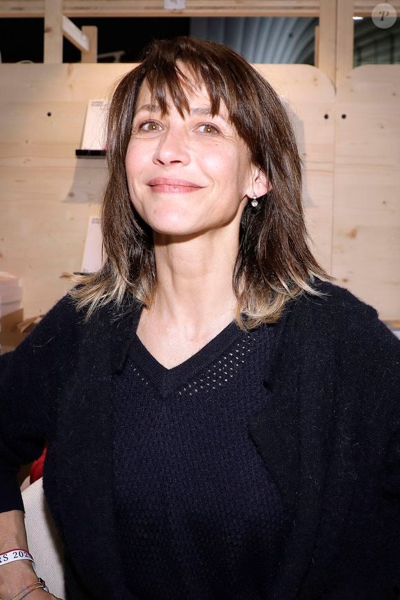 La comédienne s'est révélée durant son adolescence dans le film culte "La Boum"

Sophie Marceau - Festival du Livre de Paris 2023 au Grand Palais Éphémère à Paris le 22 avril 2023.
© Cedric Perrin / Bestimage
