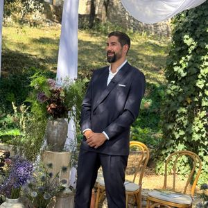 Les mariés ont célébré leur union dans un domaine à l'ambiance bohème, entourés de leurs proches.
Nikola Karabatic partage de belles photos de son mariage avec Géraldine.